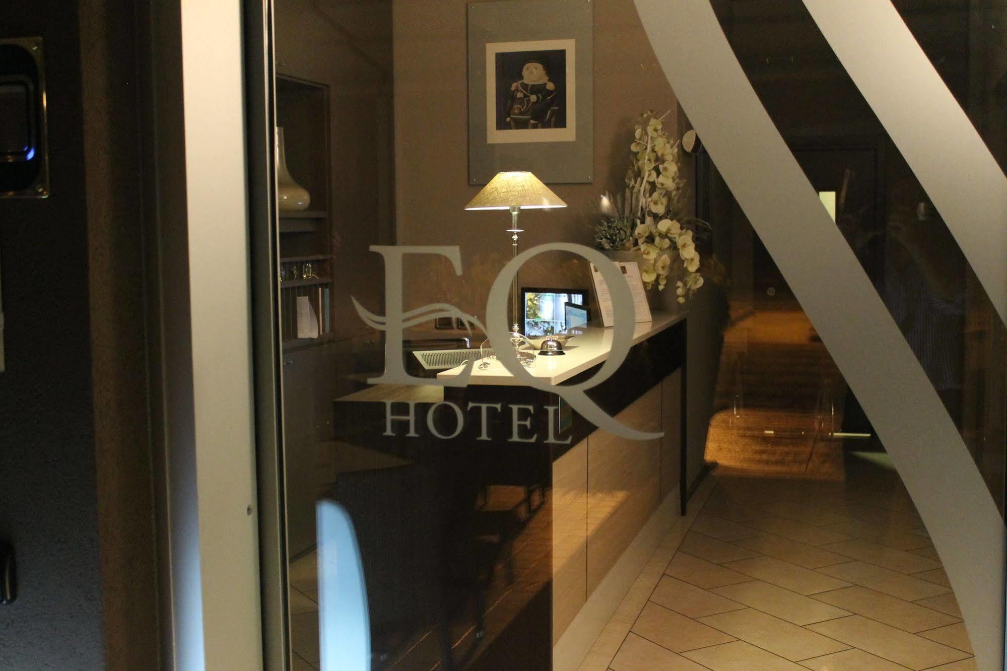 Eq Hotel Travagliato Екстериор снимка